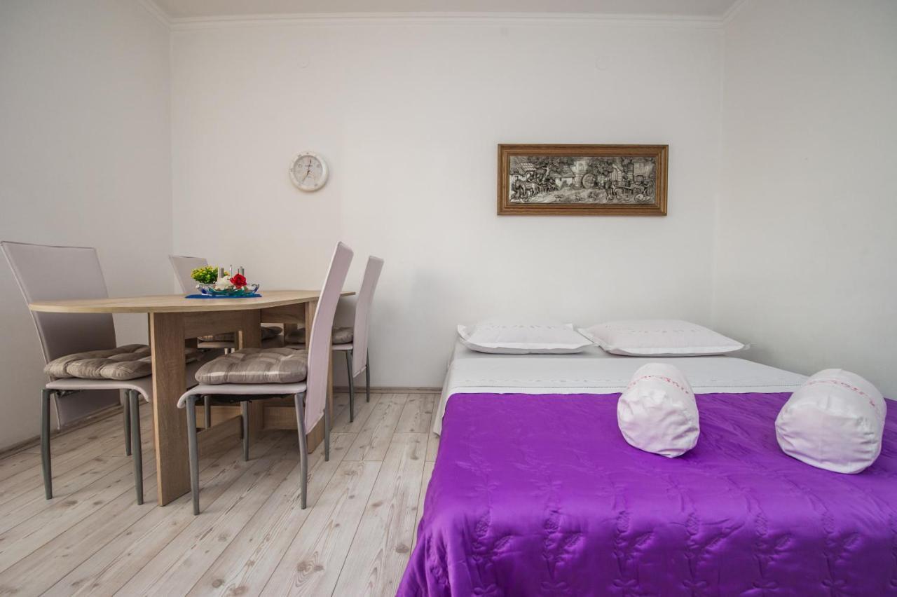 Apartments Nino Podstrana Luaran gambar