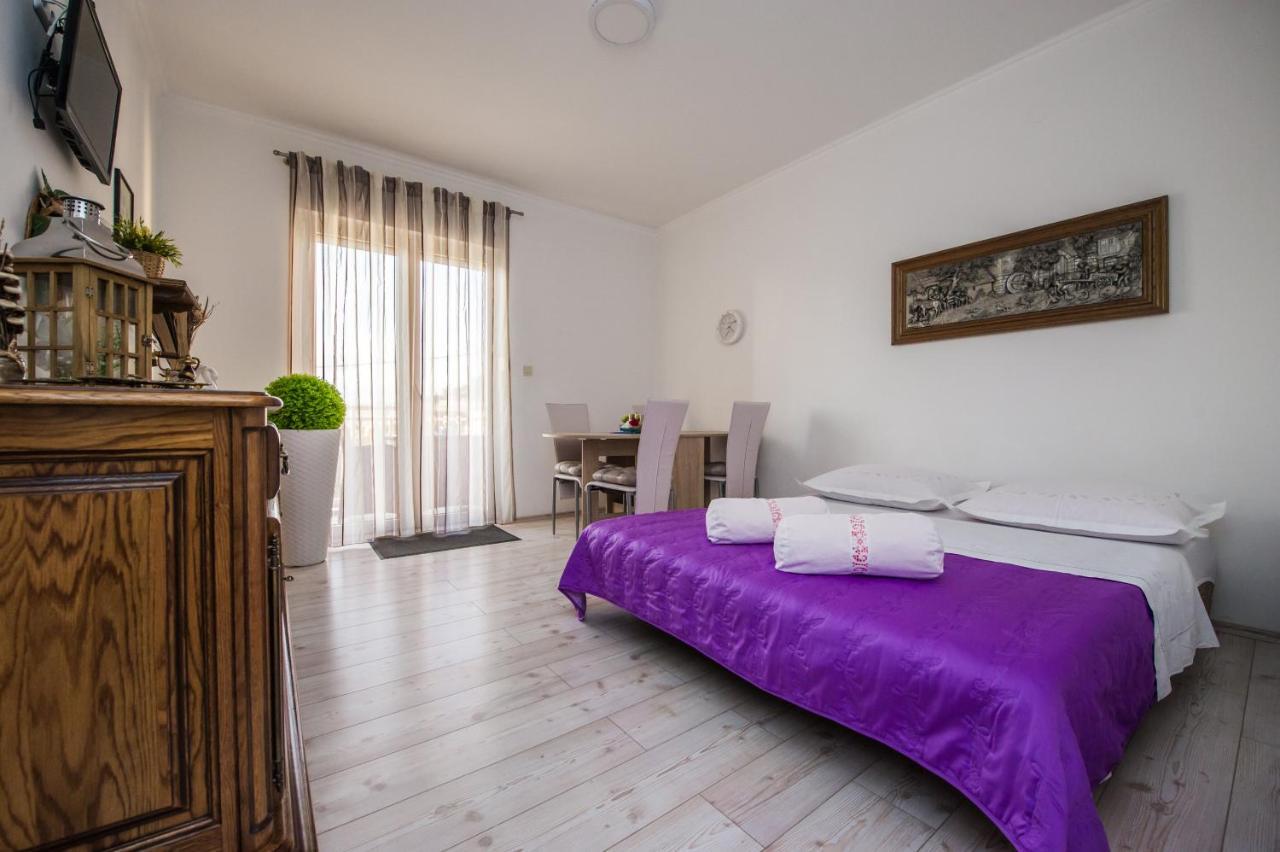 Apartments Nino Podstrana Luaran gambar