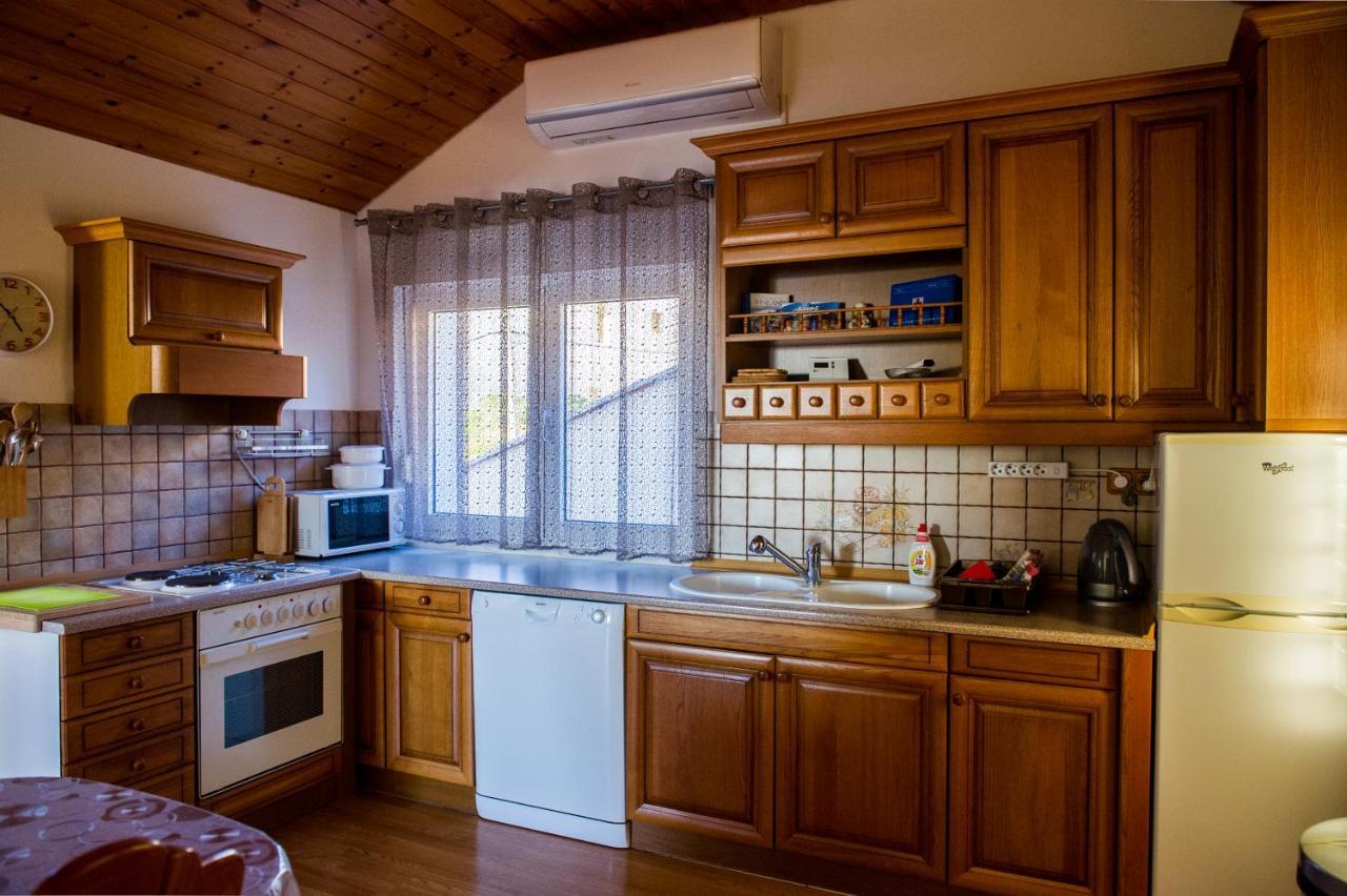 Apartments Nino Podstrana Luaran gambar