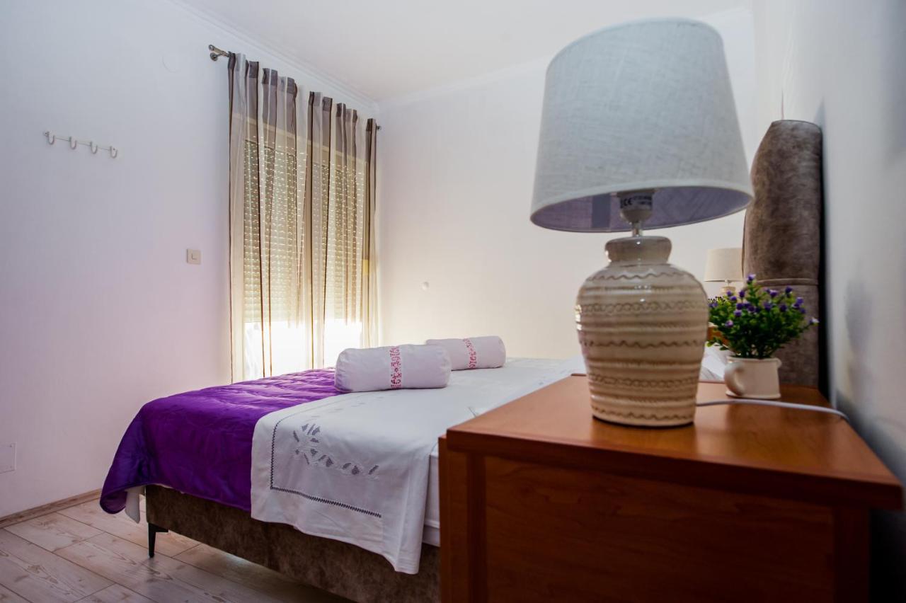 Apartments Nino Podstrana Luaran gambar